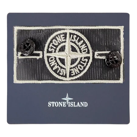 Front view of silver mesh design